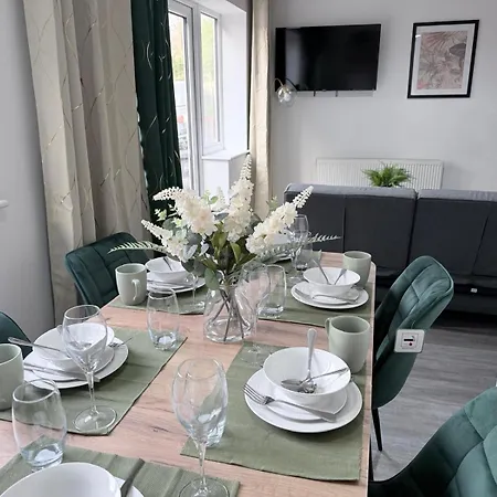 52 Ring Road 5 Shared House Cosy * Leeds (West Yorkshire)